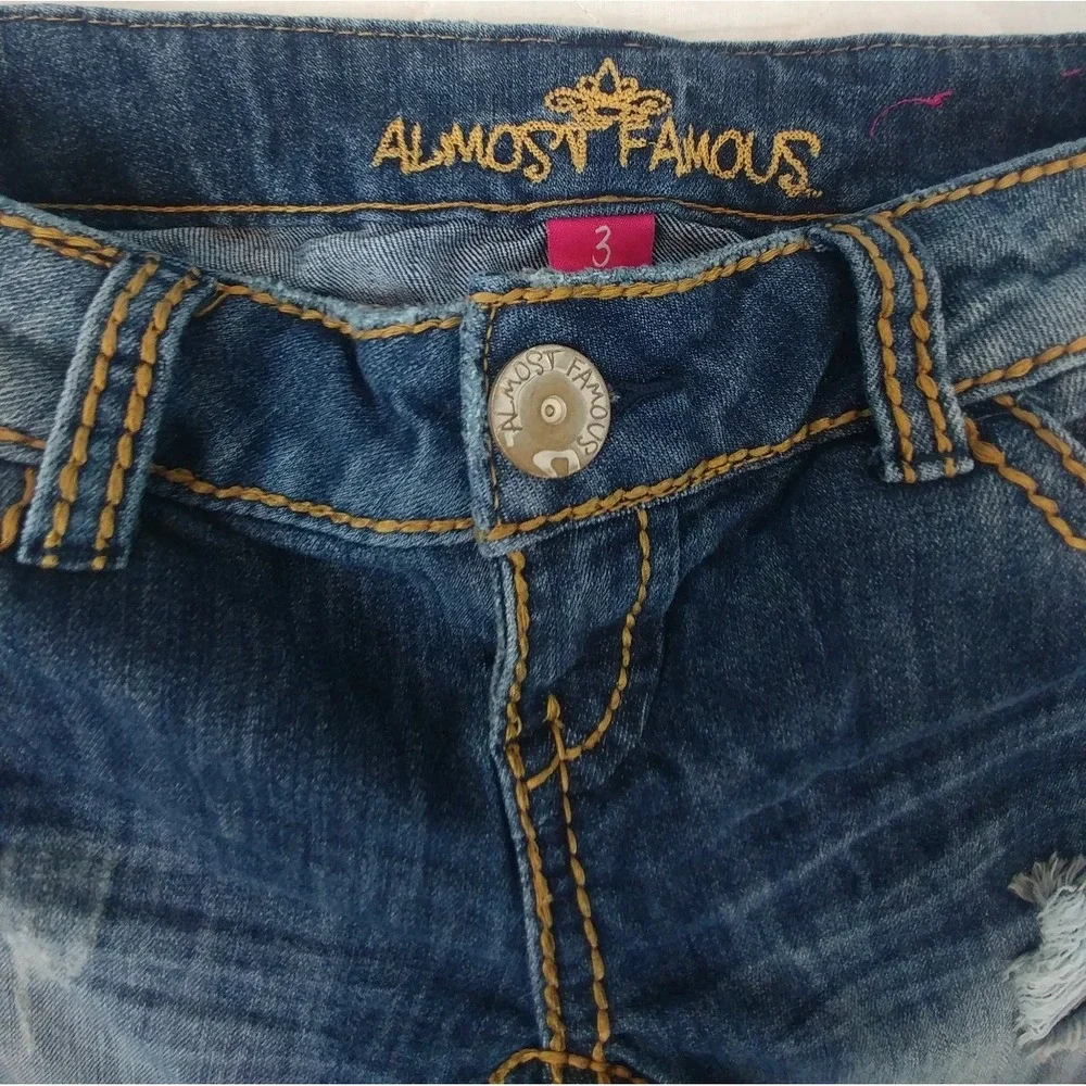 Almost Famous Denim Shorts Size 3 Distressed‎ Blue Almost Famous